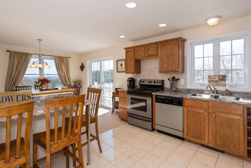 Fun & Fabulous Getaway Villa Gilford Exterior photo